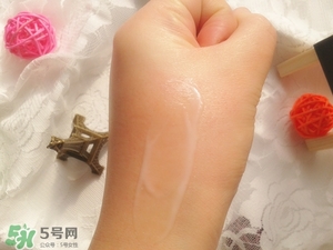 嬌蘭帝皇蜂姿眼霜怎么用？嬌蘭帝皇蜂姿眼霜使用方法