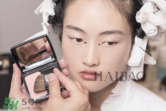 阿瑪尼2017春夏眼影色號試色 阿瑪尼春夏古銅彩妝試色 阿瑪尼2017春夏眼影色號試色 阿瑪尼春夏古銅彩妝試色