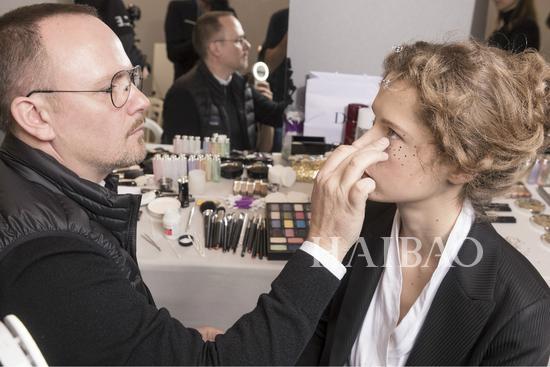 迪奧星星眼妝容怎么化？迪奧星星眼妝容畫法