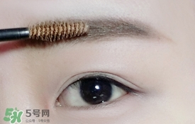 粉色桃花妝畫(huà)法步驟 桃花妝畫(huà)法步驟