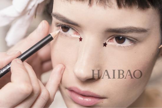 迪奧星星眼妝容怎么化？迪奧星星眼妝容畫法