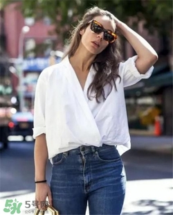 襯衣能配牛仔褲嗎？襯衫可以搭牛仔褲嗎？