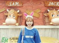 2017女生最流行的染發(fā)顏色 染頭發(fā)的顏色大全 2017女生最流行的染發(fā)顏色 染頭發(fā)的顏色大全