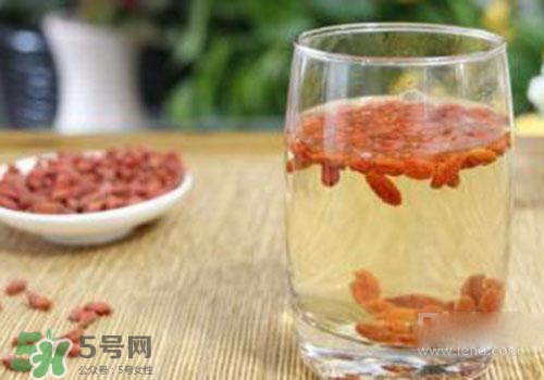 枸杞子泡水隔夜能喝嗎？枸杞子泡水隔夜喝的壞處