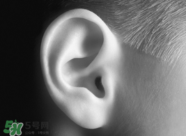 中耳炎有什么癥狀？中耳炎的癥狀表現(xiàn)