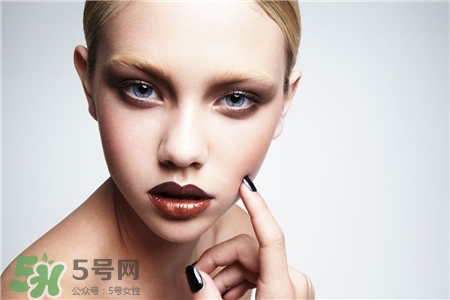 內(nèi)眼線和外眼線哪個好看?內(nèi)眼線和外眼線的區(qū)別 內(nèi)眼線和外眼線哪個好看?內(nèi)眼線和外眼線的區(qū)別