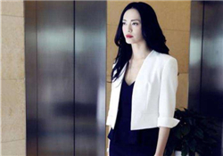 白色西服怎么搭配？白色西服搭配什么內(nèi)搭？