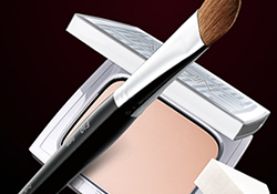 毛戈平高光粉膏怎么用？毛戈平高光粉膏使用方法