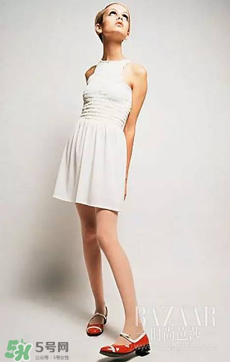 瑪麗珍鞋可以穿襪子嗎？瑪麗珍鞋襪子怎么搭配？