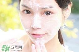 有痘痘可以用洗面奶嗎?有痘痘能用洗面奶嗎? 有痘痘可以用洗面奶嗎?有痘痘能用洗面奶嗎?