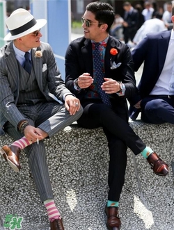 條紋西裝怎么搭配？條紋西服怎么搭配好看？