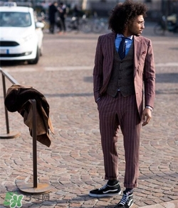 條紋西裝怎么搭配？條紋西服怎么搭配好看？