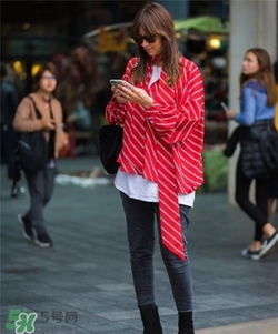 條紋襯衫配什么褲子？條紋襯衣搭配什么褲子好看？