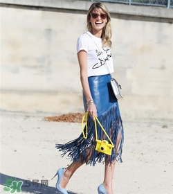 春天穿流蘇裙怎么搭配？春天流蘇裙怎么搭配好看？