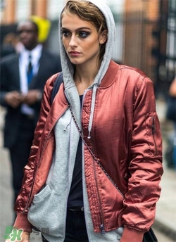 飛行員夾克怎么搭配？飛行員夾克怎么搭配好看？