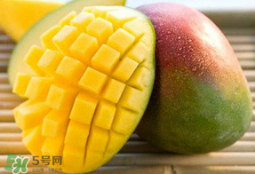 芒果為什么會(huì)變黑？芒果為什么有黑點(diǎn)？