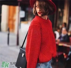 紅色衣服配什么顏色褲子？紅色衣服配什么褲子好看？