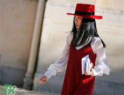 紅色衣服怎么搭配？紅色衣服怎么搭配好看？