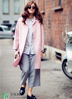 粉色衣服怎么搭配？粉色衣服怎么搭配好看？