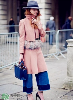 粉色衣服怎么搭配？粉色衣服怎么搭配好看？