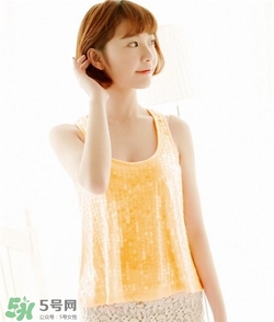 熒光色衣服怎么搭配？熒光色衣服怎么搭配好看？