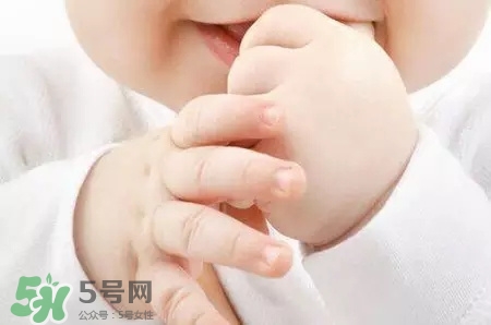 怎么判斷寶寶冷熱 如何判斷寶寶冷熱 怎么判斷寶寶冷熱 如何判斷寶寶冷熱