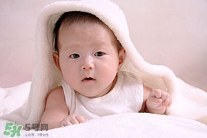 怎么判斷寶寶冷熱 如何判斷寶寶冷熱 怎么判斷寶寶冷熱 如何判斷寶寶冷熱