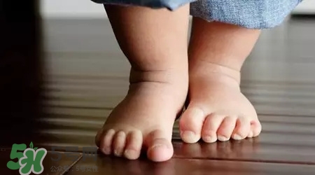 怎么判斷寶寶冷熱 如何判斷寶寶冷熱 怎么判斷寶寶冷熱 如何判斷寶寶冷熱