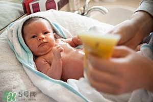 寶寶護膚品 寶寶用什么護膚品最好 寶寶護膚品 寶寶用什么護膚品最好