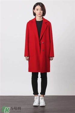 紅色衣服配什么顏色鞋子？紅色衣服配什么鞋子好看？