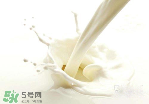 牛奶苦是怎么回事？牛奶苦能喝嗎？