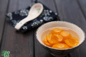 枇杷和冰糖能一起吃嗎？冰糖枇杷水的功效