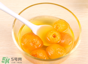 枇杷和蜂蜜能一起吃嗎？枇杷放蜂蜜好嗎？