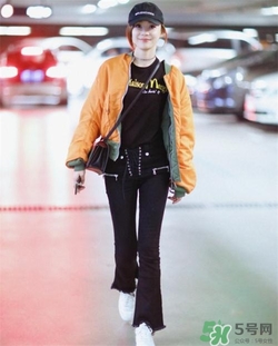 橙色衣服搭配什么顏色褲子？橙色衣服配什么褲子好看？