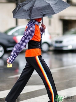 橙色衣服搭配什么顏色褲子？橙色衣服配什么褲子好看？