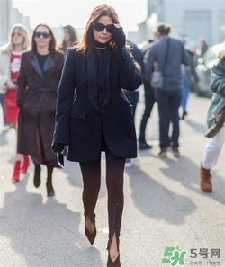 奶奶鞋搭配什么衣服？奶奶鞋搭配什么衣服好看？