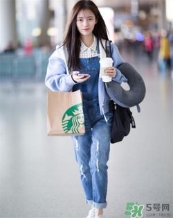 背帶褲搭配什么外套？背帶褲搭配什么外套好看？