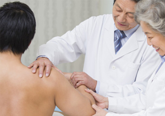 春天風(fēng)濕痛怎么辦？春季預(yù)防風(fēng)濕病有四招