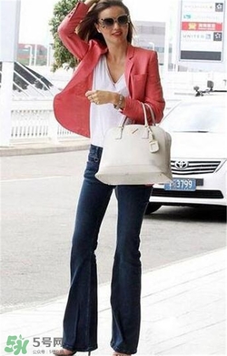 喇叭褲配什么上衣？喇叭褲搭配什么上衣好看？