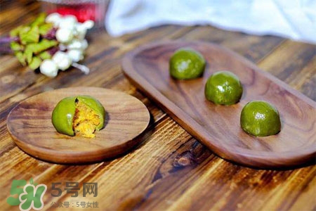 帶保鮮膜的青團怎么熱？青團外的保鮮膜能一起加熱嗎？