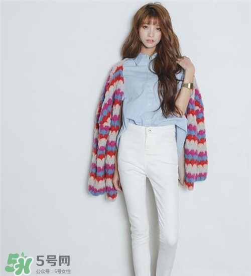 白色褲子配什么顏色上衣？白色褲子搭配什么上衣好看？