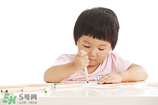 2歲寶寶發(fā)育指標 2歲寶寶發(fā)育標準 2歲寶寶發(fā)育指標 2歲寶寶發(fā)育標準