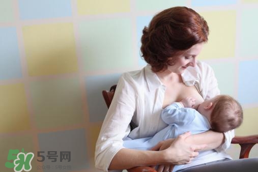 胸小會(huì)不會(huì)沒奶水 胸大小和奶水少有關(guān)系嗎