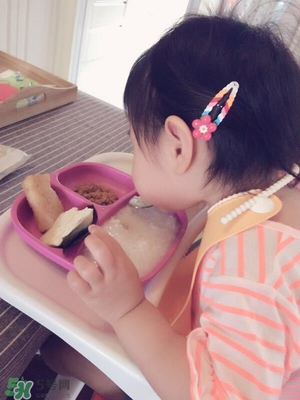 BabyBjorn圍兜好用嗎 BabyBjorn圍兜怎么樣 BabyBjorn圍兜好用嗎 BabyBjorn圍兜怎么樣