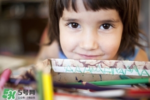 4歲寶寶發(fā)育指標 4歲寶寶發(fā)育標準 4歲寶寶發(fā)育指標 4歲寶寶發(fā)育標準