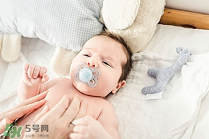 產(chǎn)后急性乳腺炎原因 產(chǎn)后急性乳腺炎的癥狀 產(chǎn)后急性乳腺炎原因 產(chǎn)后急性乳腺炎的癥狀