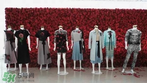 asics tiger美女與野獸合作款有哪些？asics美女與野獸多少錢？