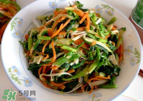 薺菜和金針菇能一起吃嗎？薺菜能和金針菇一起炒嗎？