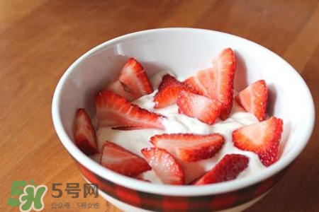 皮膚過敏可以喝酸奶嗎？皮膚過敏能不能喝酸奶？