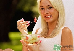 曬黑后不能吃什么?曬黑后不可以吃什么食物? 曬黑后不能吃什么?曬黑后不可以吃什么食物?